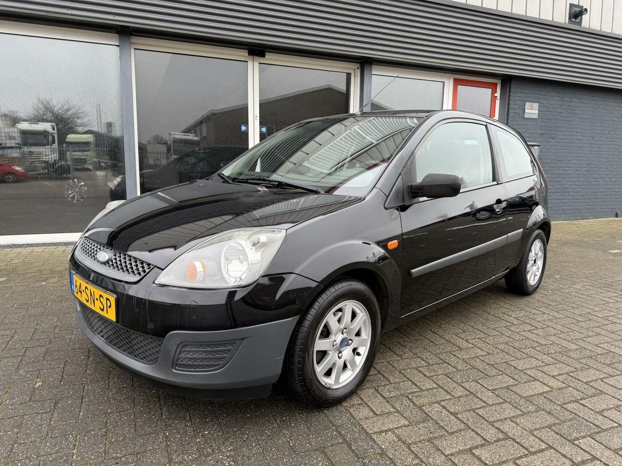 Ford Fiesta - 1.3-8V Style 1.3-8V Style - AutoWereld.nl