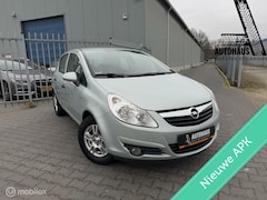 Opel Corsa - 1.2-16V Selection Nieuwe Apk / Airco / lm velgen