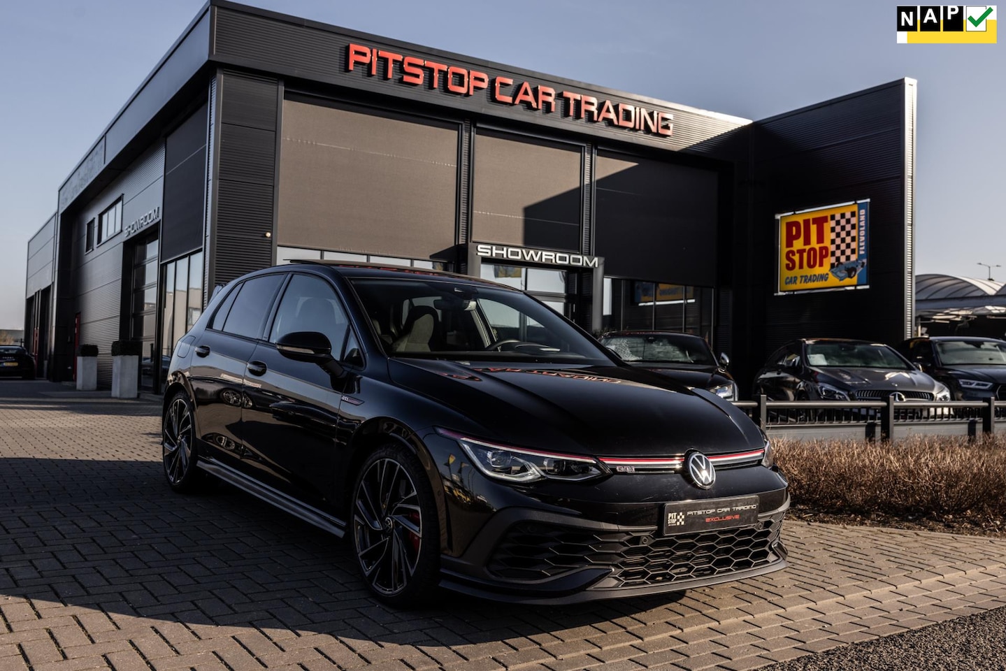 Volkswagen Golf - 2.0 TSI GTI Clubsport 2.0 TSI GTI Clubsport, 301 PK, Pano, ACC, HUD, Carplay! - AutoWereld.nl