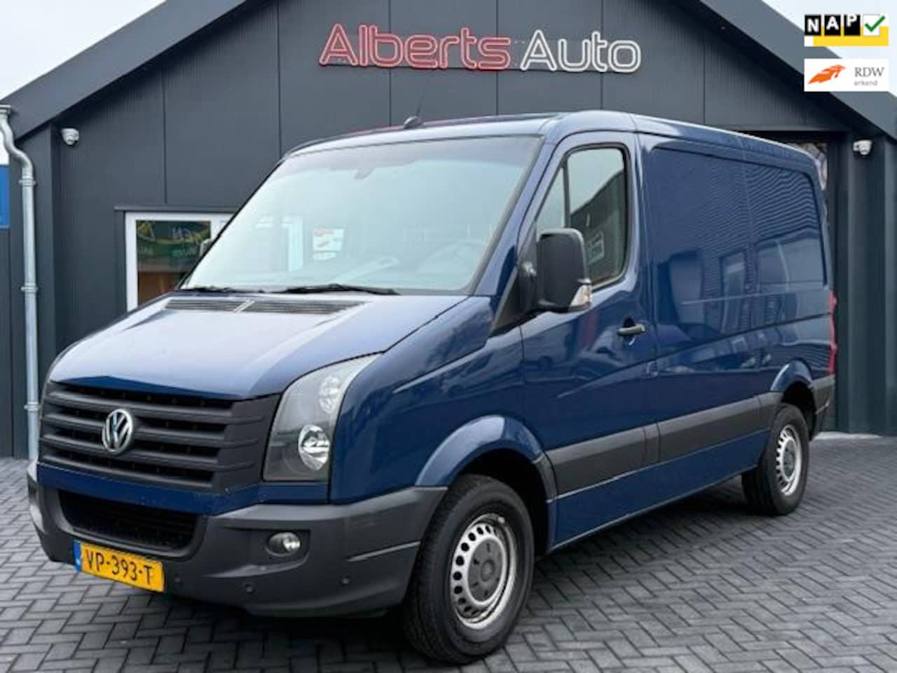 Volkswagen Crafter - 28 2.0 TDI L1H1 DC 2015 | CAMERA | AIRCO | NAP | APK | - AutoWereld.nl