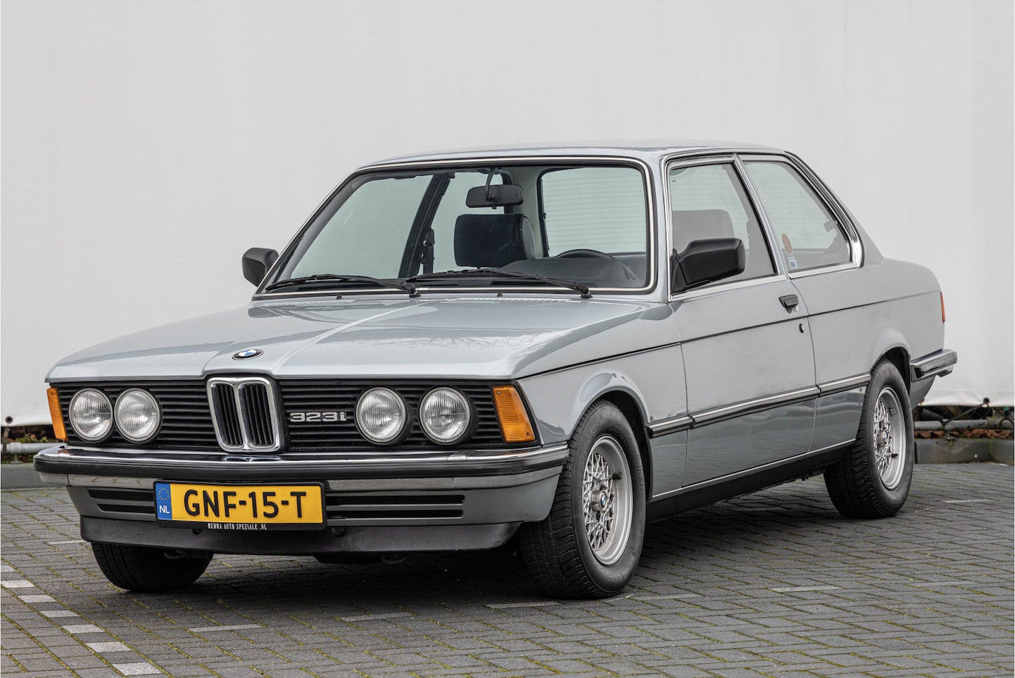 BMW 3-serie - 323i 323i - AutoWereld.nl