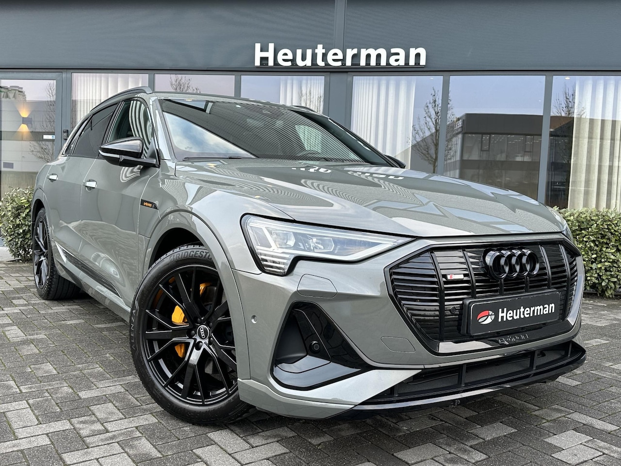 Audi e-tron - 50 Quattro S Line Black Edition/ B&O/ Sfeer - AutoWereld.nl