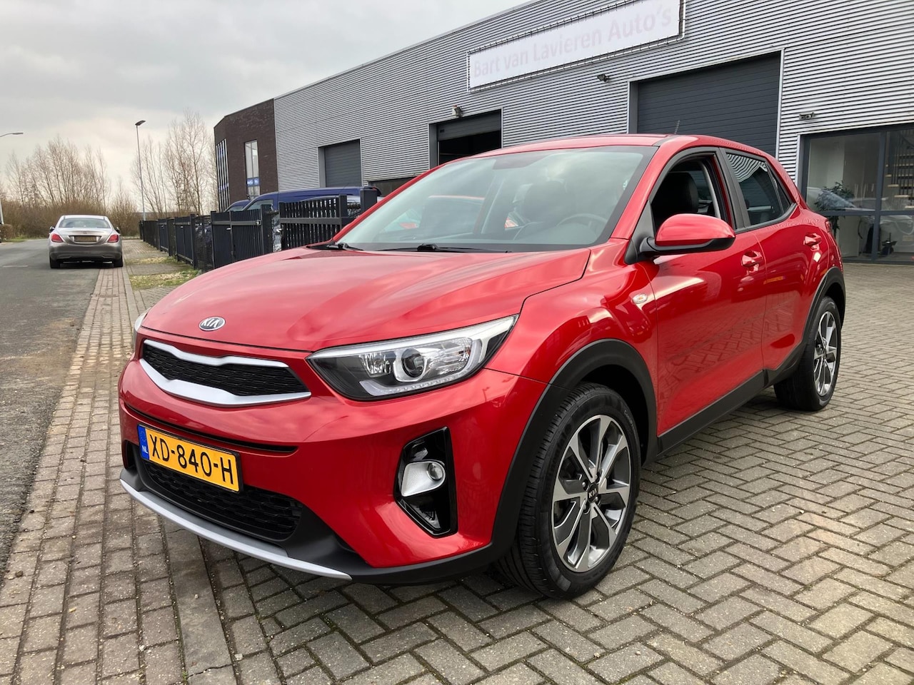 Kia Stonic - 1.0 T-GDi ComfortPlusLine Navigator 1.0 T-GDi ComfortPlusLine Navigator - AutoWereld.nl