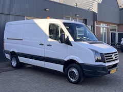 Volkswagen Crafter - 50 2.0 TDI 164pk L2H1 3500 trekgewicht Airco Kastinrichting Lang Trekhaak Dubbel lucht Eur