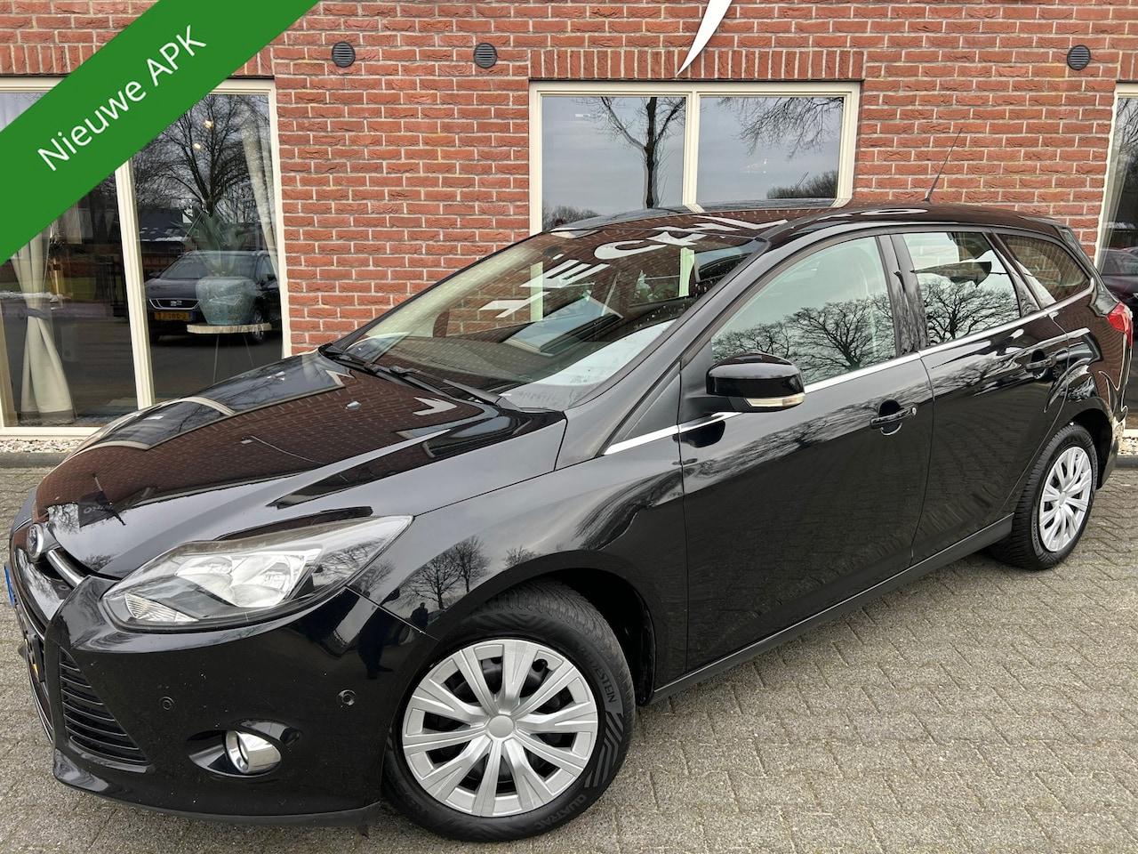 Ford Focus Wagon - 1.6 TDCI ECOnetic Lease Titanium NIEUWE APK / RIJDT GOED / NAVI / CLIMA / CRUISE - AutoWereld.nl