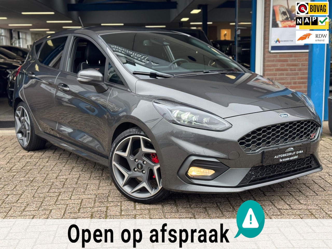 Ford Fiesta - 1.5 EcoBoost ST-3 2019 Grijs NAVI NAP 200 PK! - AutoWereld.nl