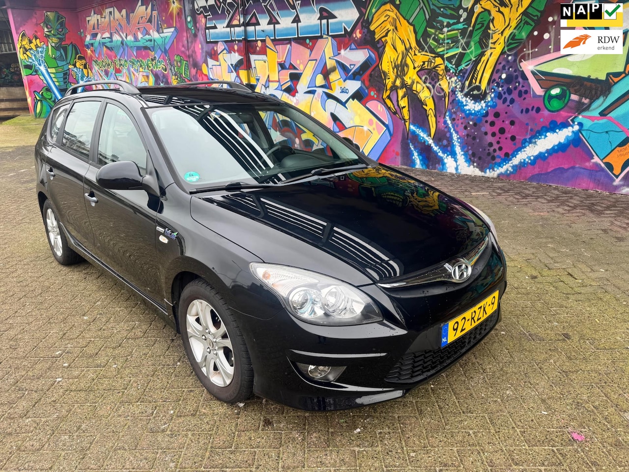 Hyundai i30 CW - 1.4i i-Drive Cool zeer mooie auto geheel van a tot z onderhouden airco goeie km stand 175. - AutoWereld.nl