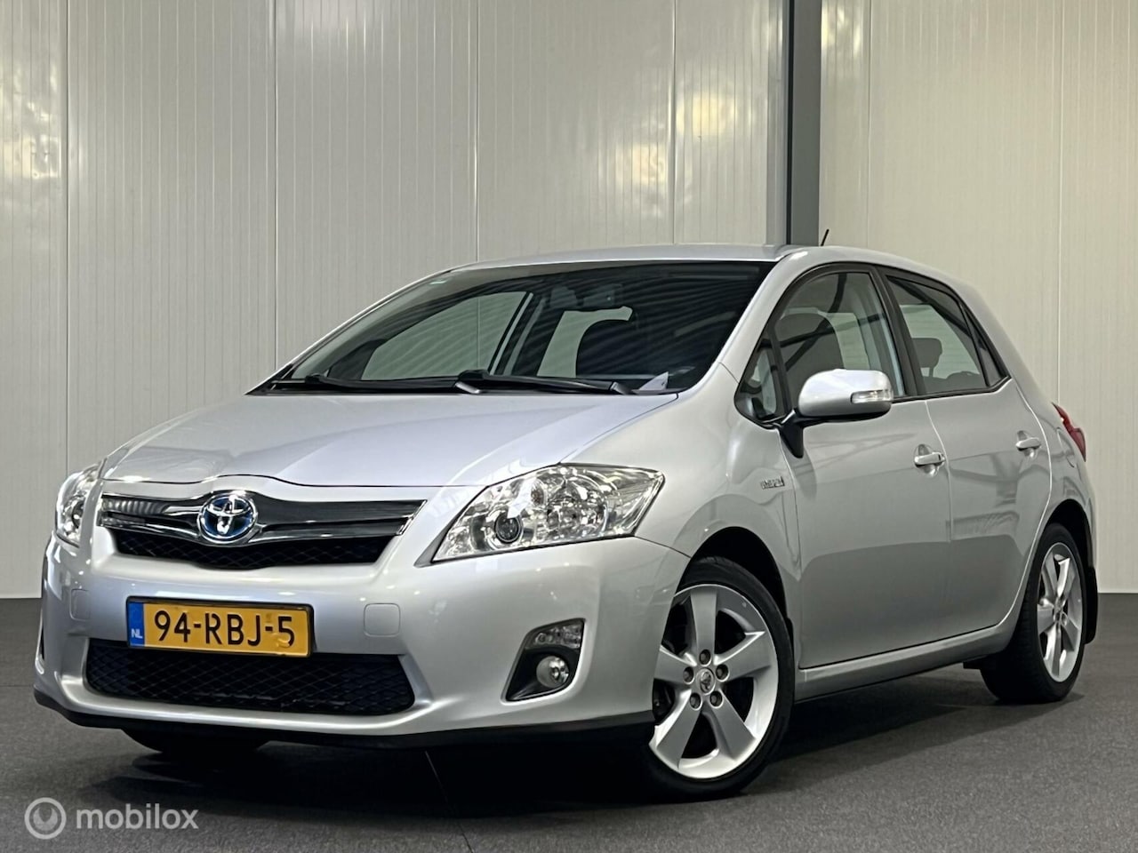 Toyota Auris - 1.8 Full Hybrid Dynamic [ NAP cruise clima LM ] - AutoWereld.nl