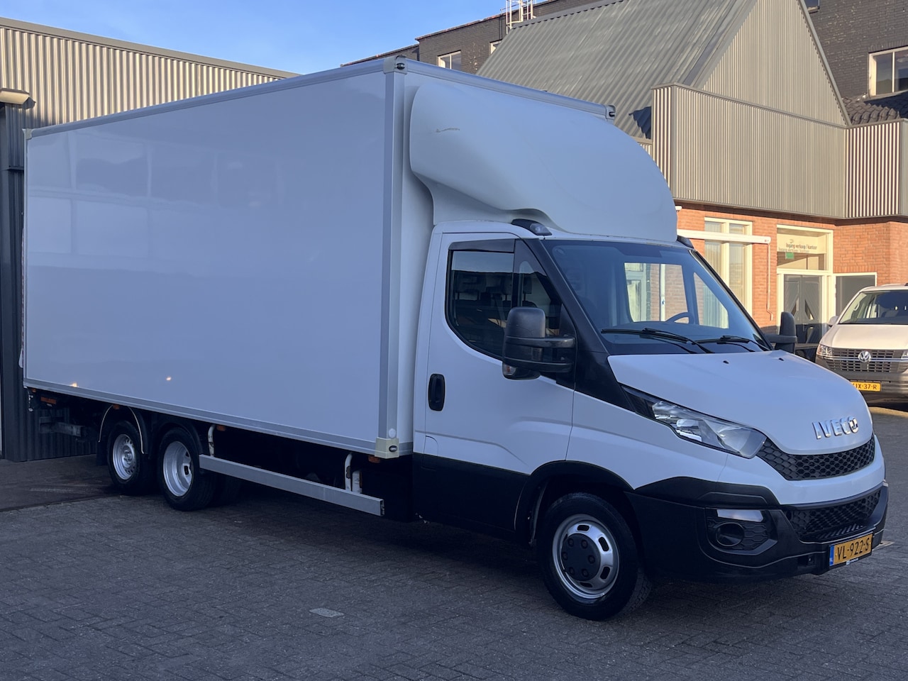 Iveco Daily - 40C15 3.0 410 Be combi Clixstar Laadklep Airco Cruise controle 1905kg laadvermogen 7000kg - AutoWereld.nl