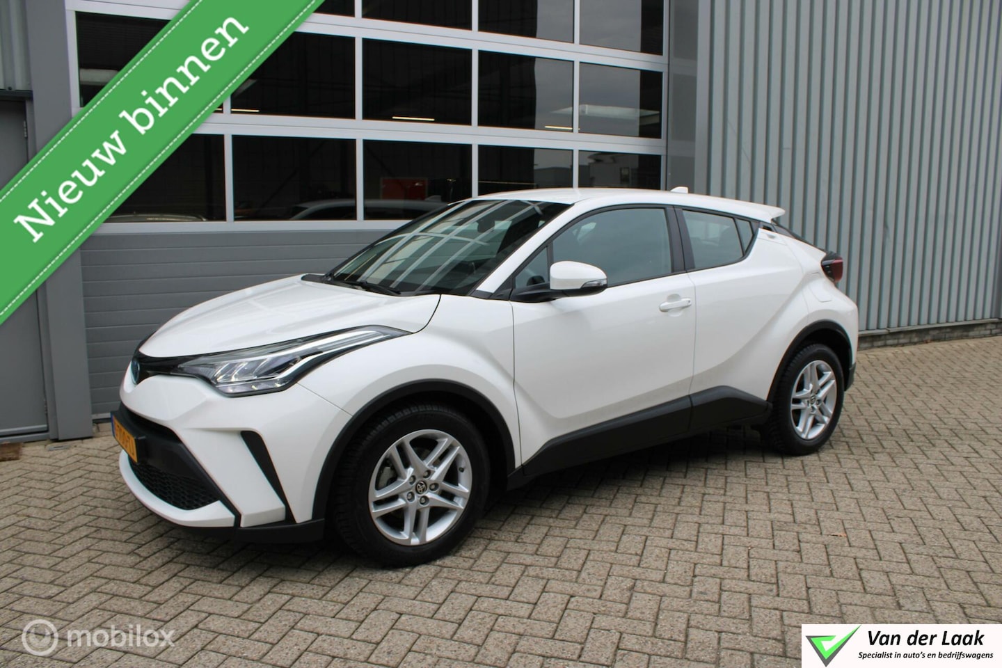 Toyota C-HR - 1.8 Hybrid Active |1e Eigenaar | Apple Carplay/Android Auto | Full Led | Boekjes. - AutoWereld.nl