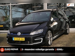 Volkswagen Golf - 1.4 TSI GTE PANO-DAK LEDER AUTOMAAT