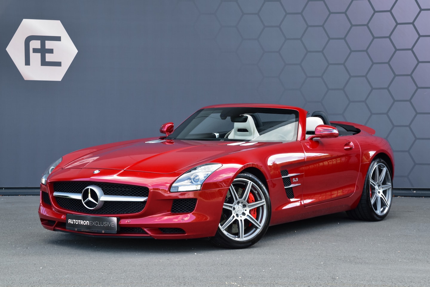 Mercedes-Benz SLS Roadster - 6.3 AMG | CARBON INTERIEUR | STOEL & NEKVERWARMING | - AutoWereld.nl