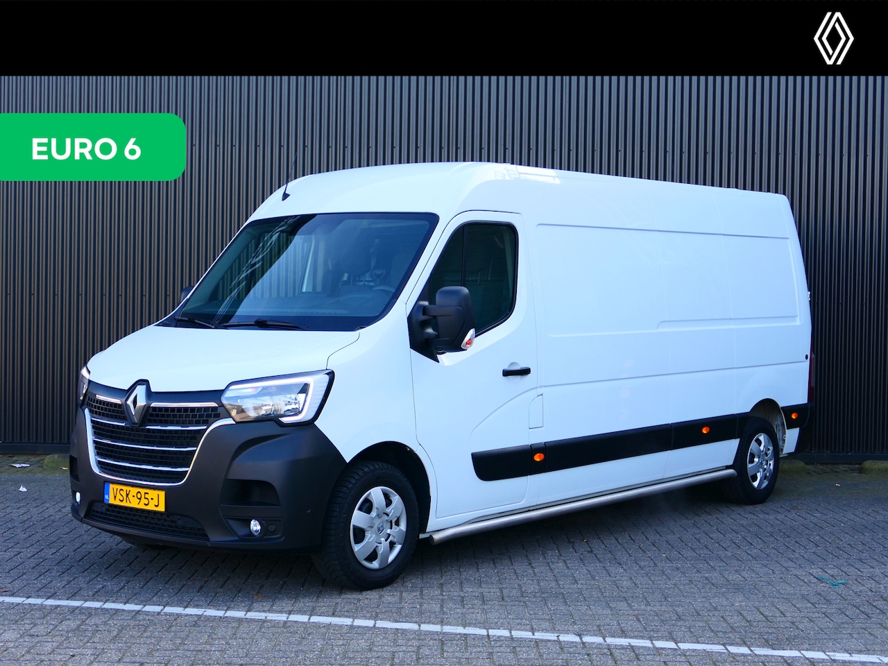 Renault Master - T35 2.3 dCi 150 L3H2 Energy Work Edition - Sidebars, cruise, camera, allseasons - AutoWereld.nl