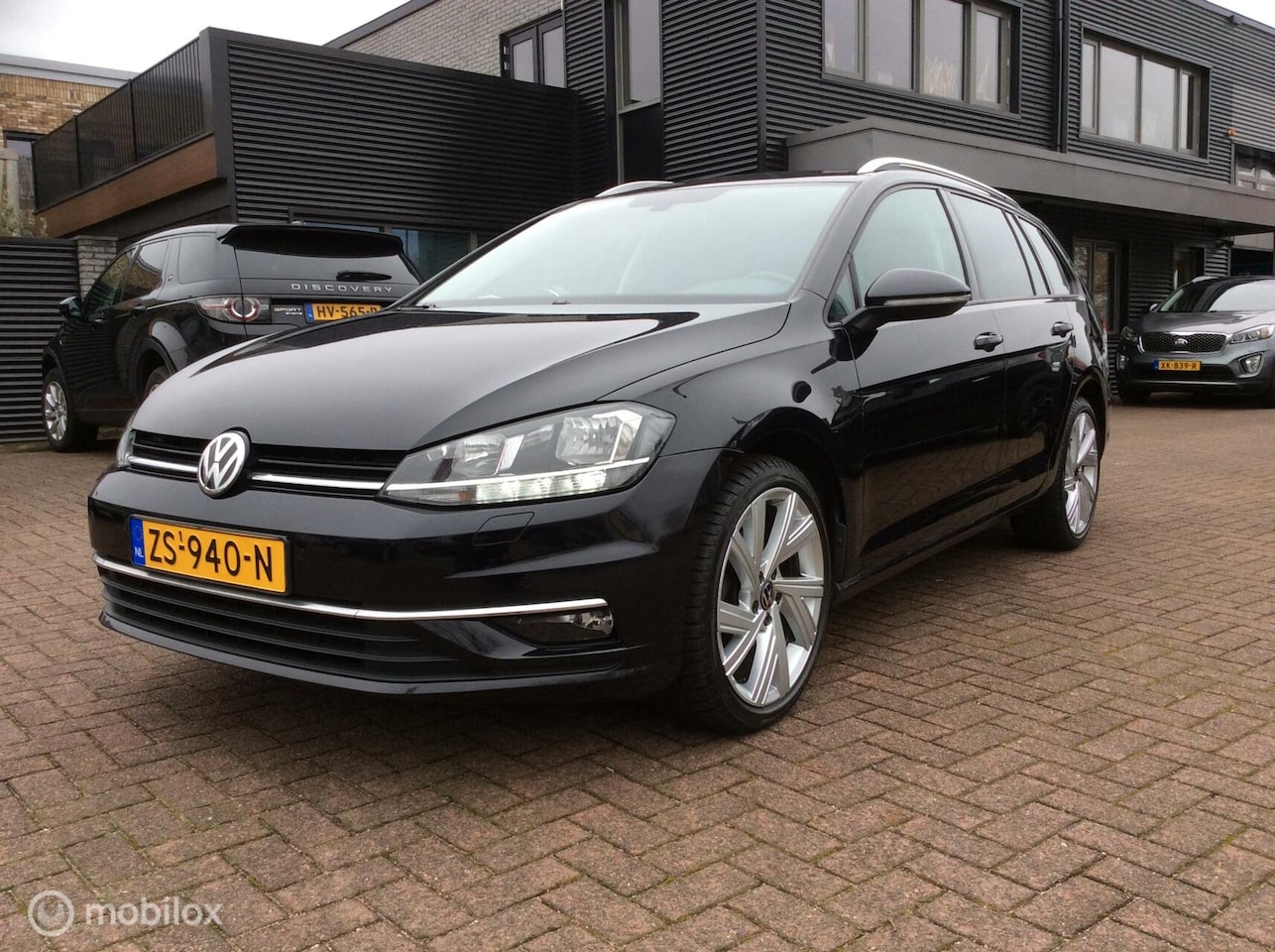 Volkswagen Golf Variant - 1.0 TSI Highline Navi dab carplay btw stoelverw - AutoWereld.nl