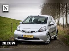 Toyota Aygo - 1.0-12V + | Groot scherm | Nap | 5 Deurs