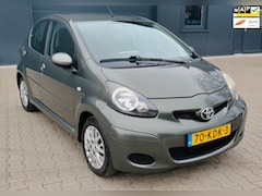 Toyota Aygo - 1.0-12V Aspiration Green CarPlay Nieuwe Koppeling