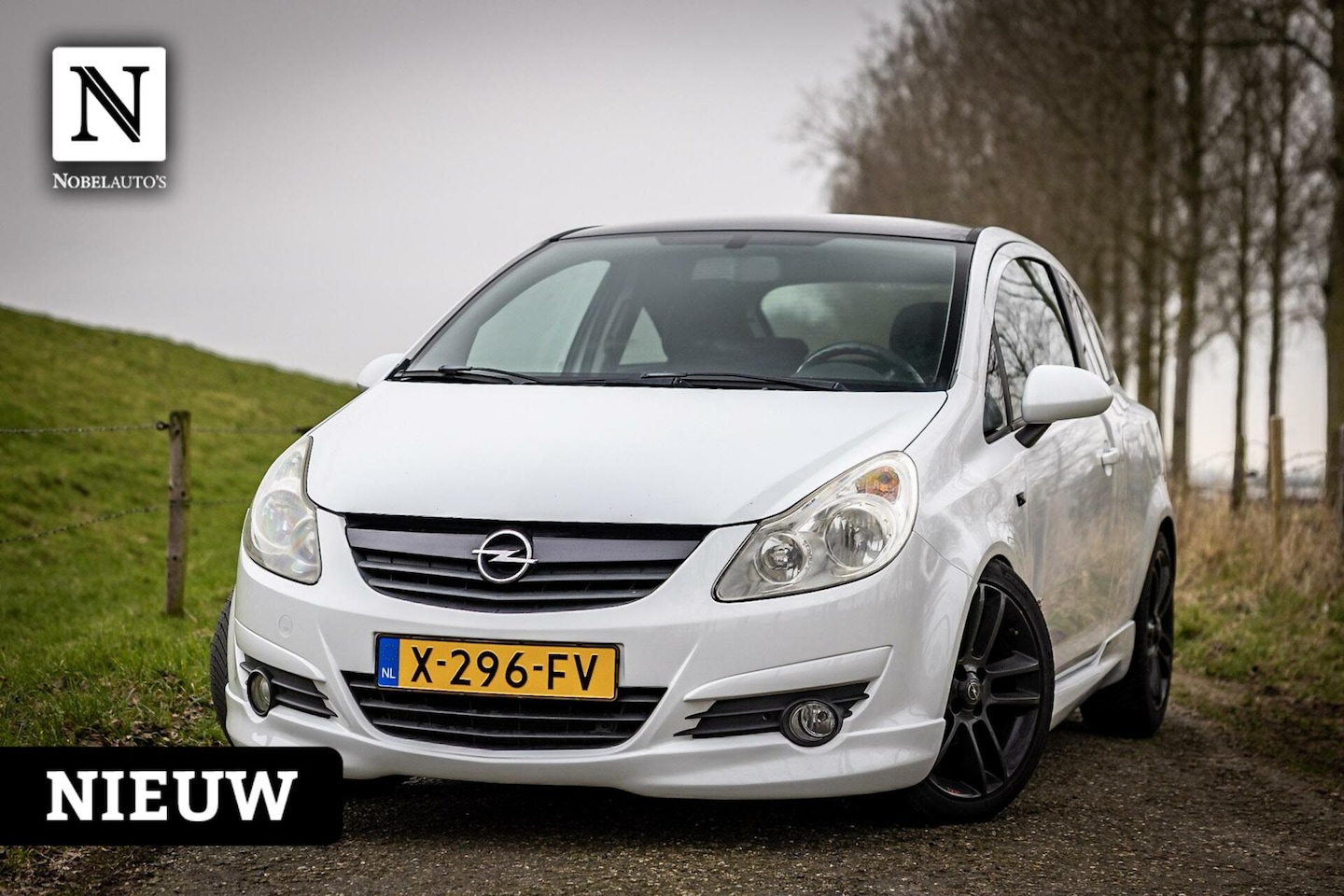 Opel Corsa - 1.2-16V Cosmo| OPC line| Schroefset| Sportuitlaat - AutoWereld.nl