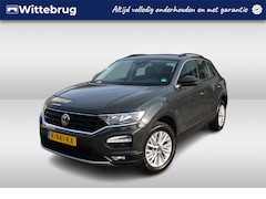 Volkswagen T-Roc - 1.0 TSI 110pk Style Navigatie / Parkeersensoren / LM 16 inch / APP Connect / Adaptive Crui