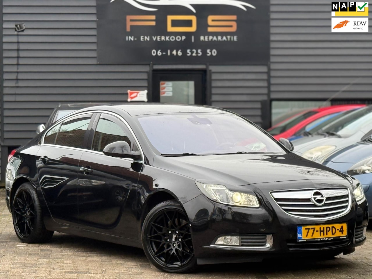 Opel Insignia - 2.0 T|220PK|Airco|Navi|Cruise|Leer - AutoWereld.nl