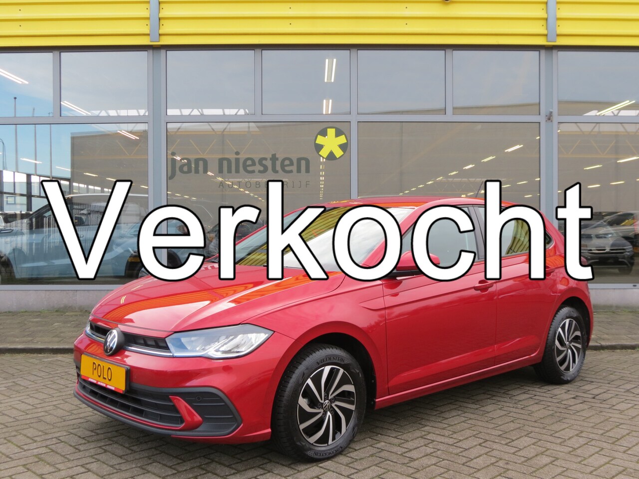 Volkswagen Polo - 1.0 MPI -81pk- Climate Control | Parkeersensoren | Stoelverwarming | Rijklaarprijs incl. 1 - AutoWereld.nl