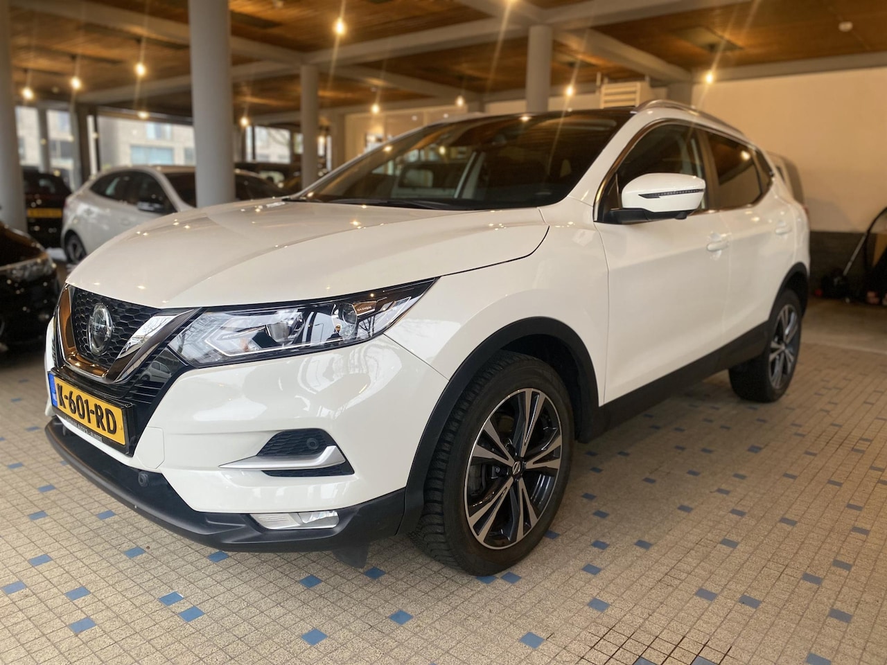 Nissan Qashqai - 1.3 DIG-T Business Edition - AutoWereld.nl