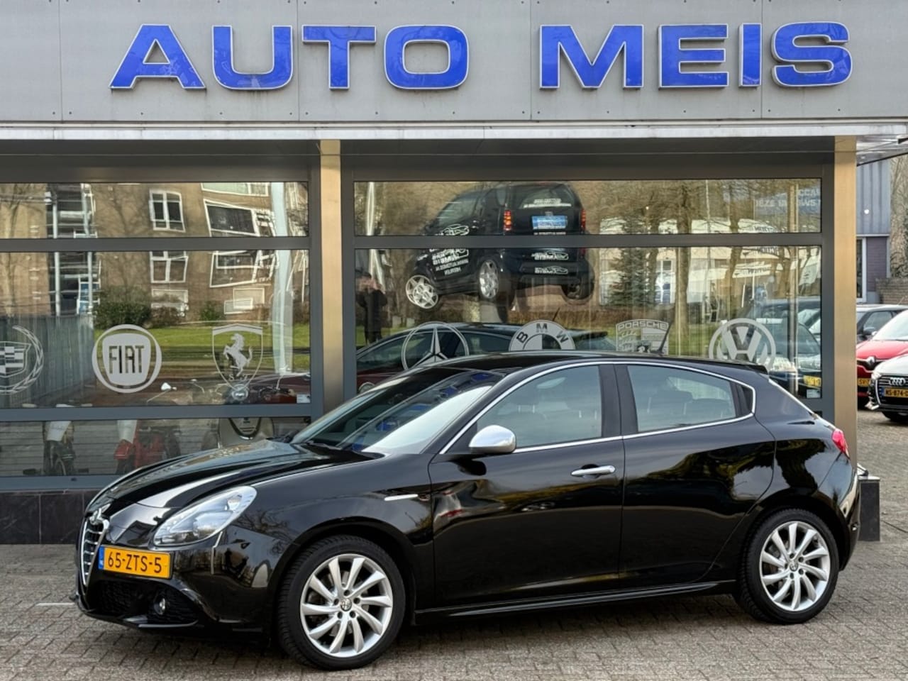 Alfa Romeo Giulietta - 1.4 T Distinctive Lusso Automaat Leder Navi Clima Cruise Xenon P - AutoWereld.nl