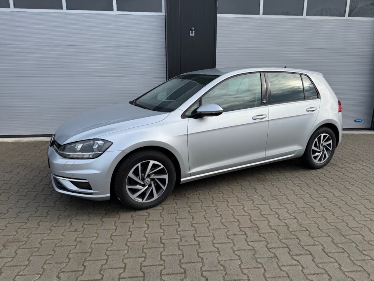 Volkswagen Golf - 1.5 TSI HIGHLINE / Cruise adaptief / Trekhaak / 100.000 km. - AutoWereld.nl