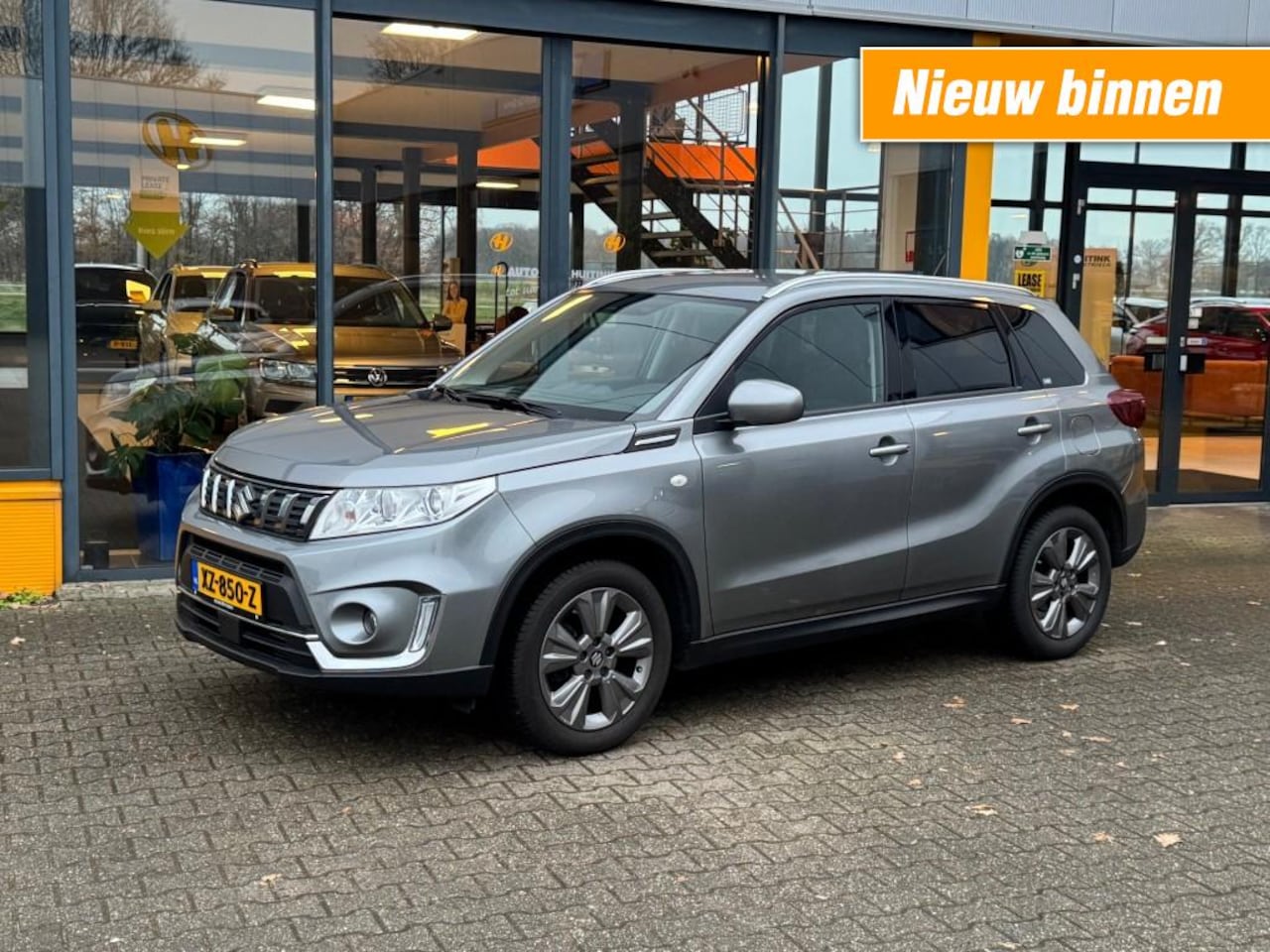 Suzuki Vitara - 1.0 Boosterjet Select - navi - camera - stoelverwarming - AutoWereld.nl