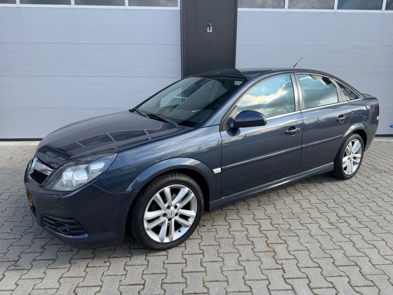 Opel Vectra GTS - 2.2-16V GTS EXECUTIVE / APK t/m 03-2026 / Xenon / Airco - AutoWereld.nl