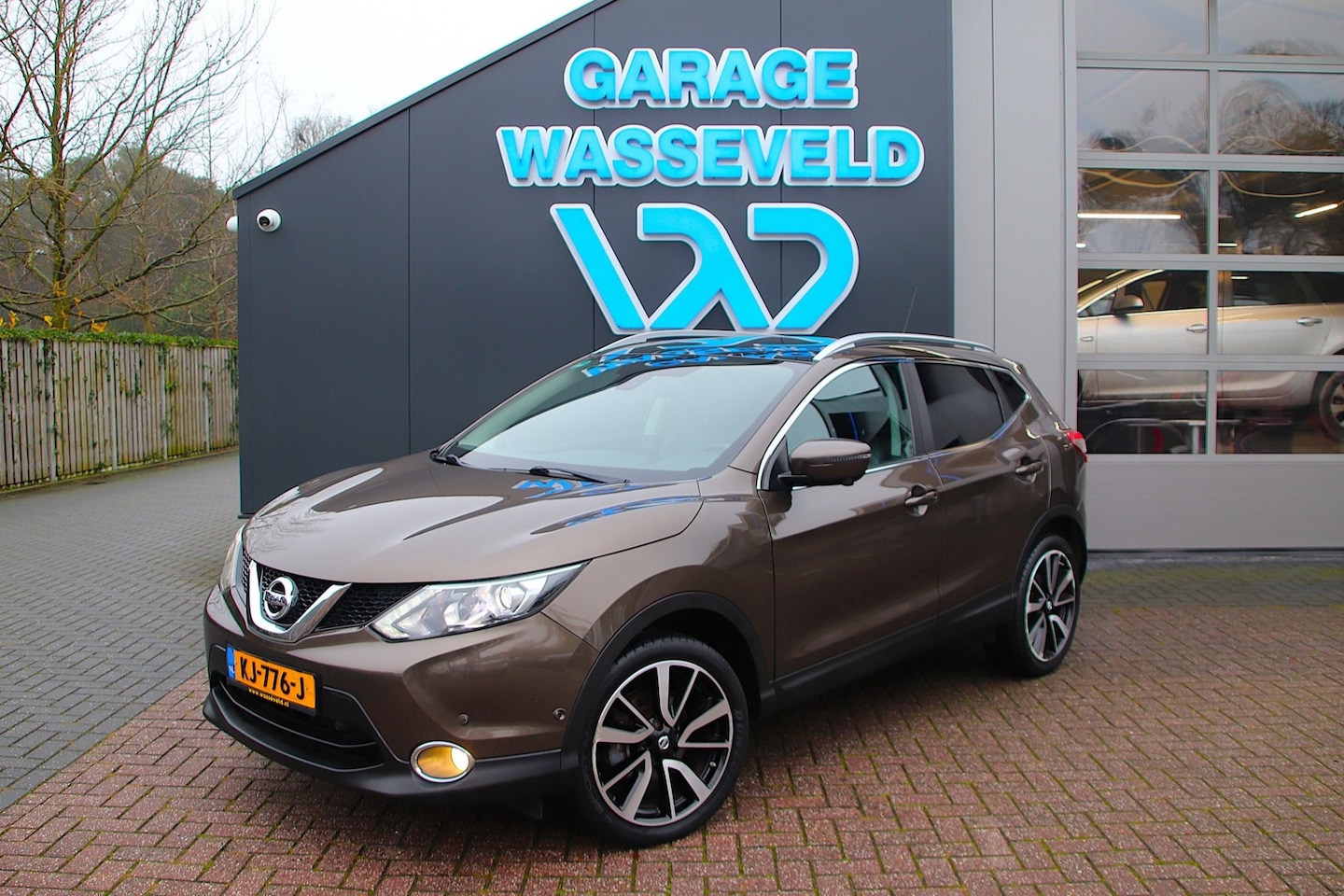 Nissan Qashqai - 1.2 DIG-T Tekna NL Trekhaak/Stoelverw/Camera/Pano - AutoWereld.nl