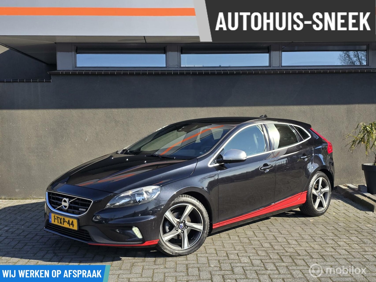 Volvo V40 - 1.6 D2 R-Design / 135PK / Dikke uitvoering / Fris - AutoWereld.nl