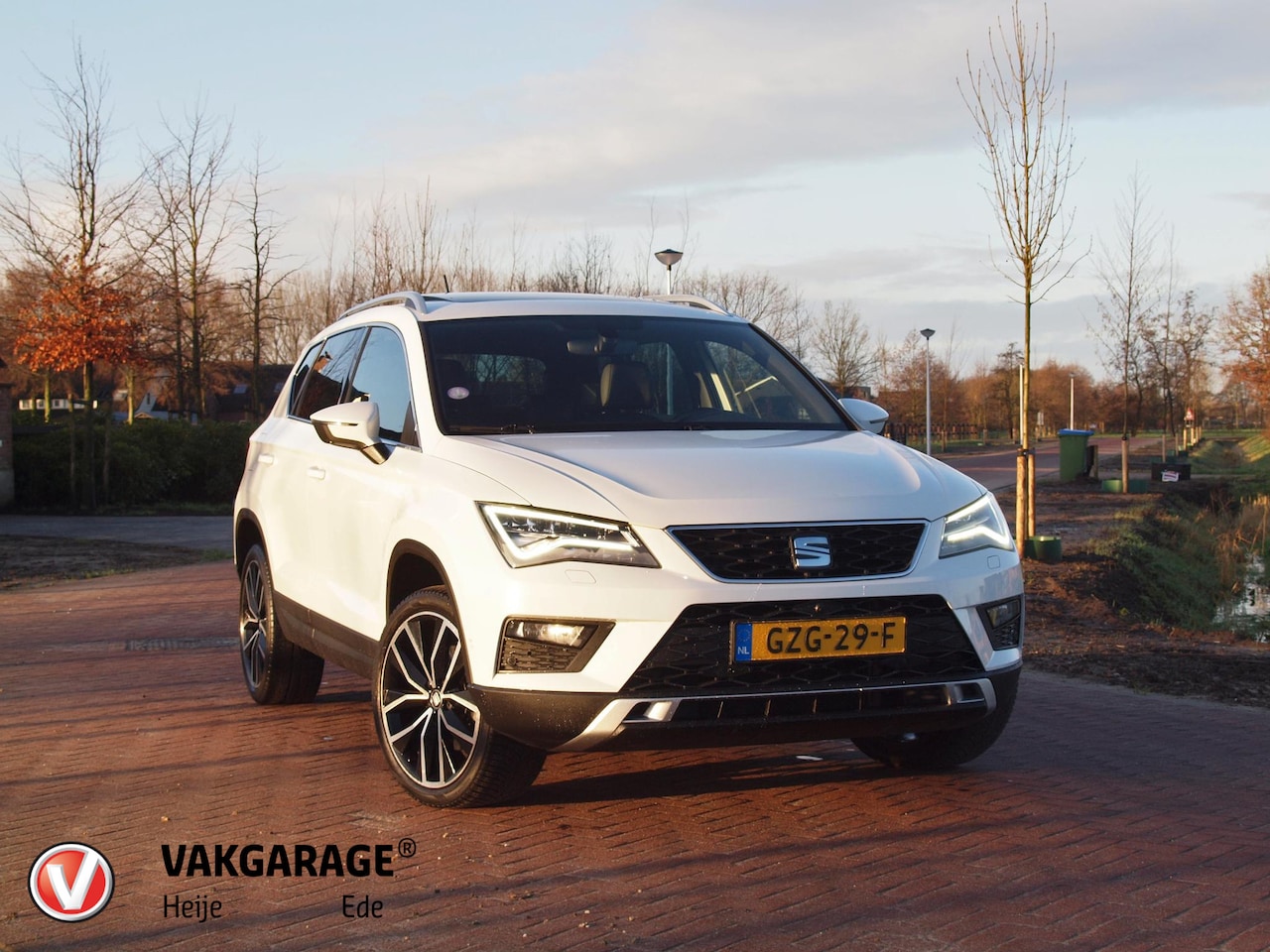 Seat Ateca - 1.4 EcoTSI Xcellence | Panoramadak | Camera | Apple Carplay | Cruise Control | Leer | - AutoWereld.nl