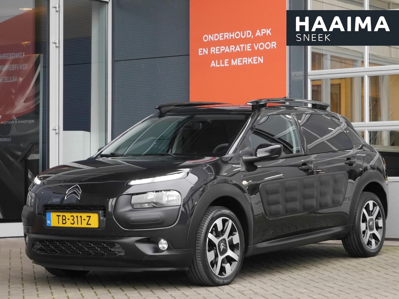 Citroën C4 Cactus - 1.2 PureTech Business | Navigatie | Cruise control | 17 inch lichtmetalen velgen | Climate - AutoWereld.nl