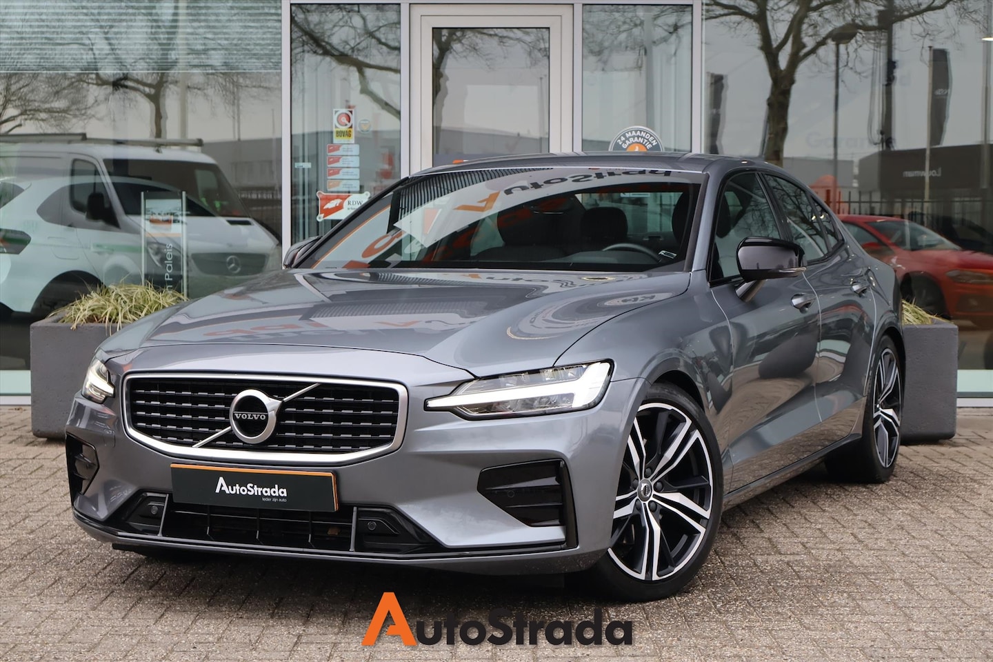 Volvo S60 - T4 R-DESIGN Polestar Engineered 190pk I Navi I Carplay | Memory Seat | Camera | Virtual | - AutoWereld.nl