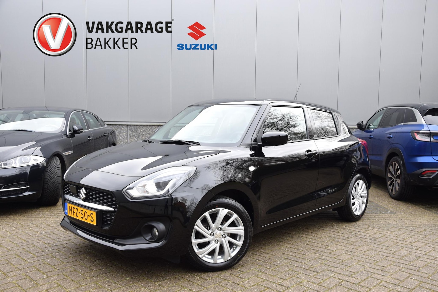 Suzuki Swift - 1.2 Select Smart Hybrid | Achteruitrijcamera | Parkeersensoren achter | Stoelverwarming | - AutoWereld.nl