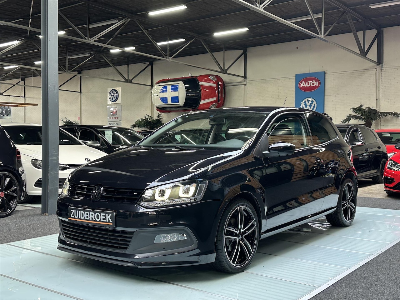 Volkswagen Polo - 1.2 TSI DSG R-LINE Clima Airco NAVI - AutoWereld.nl