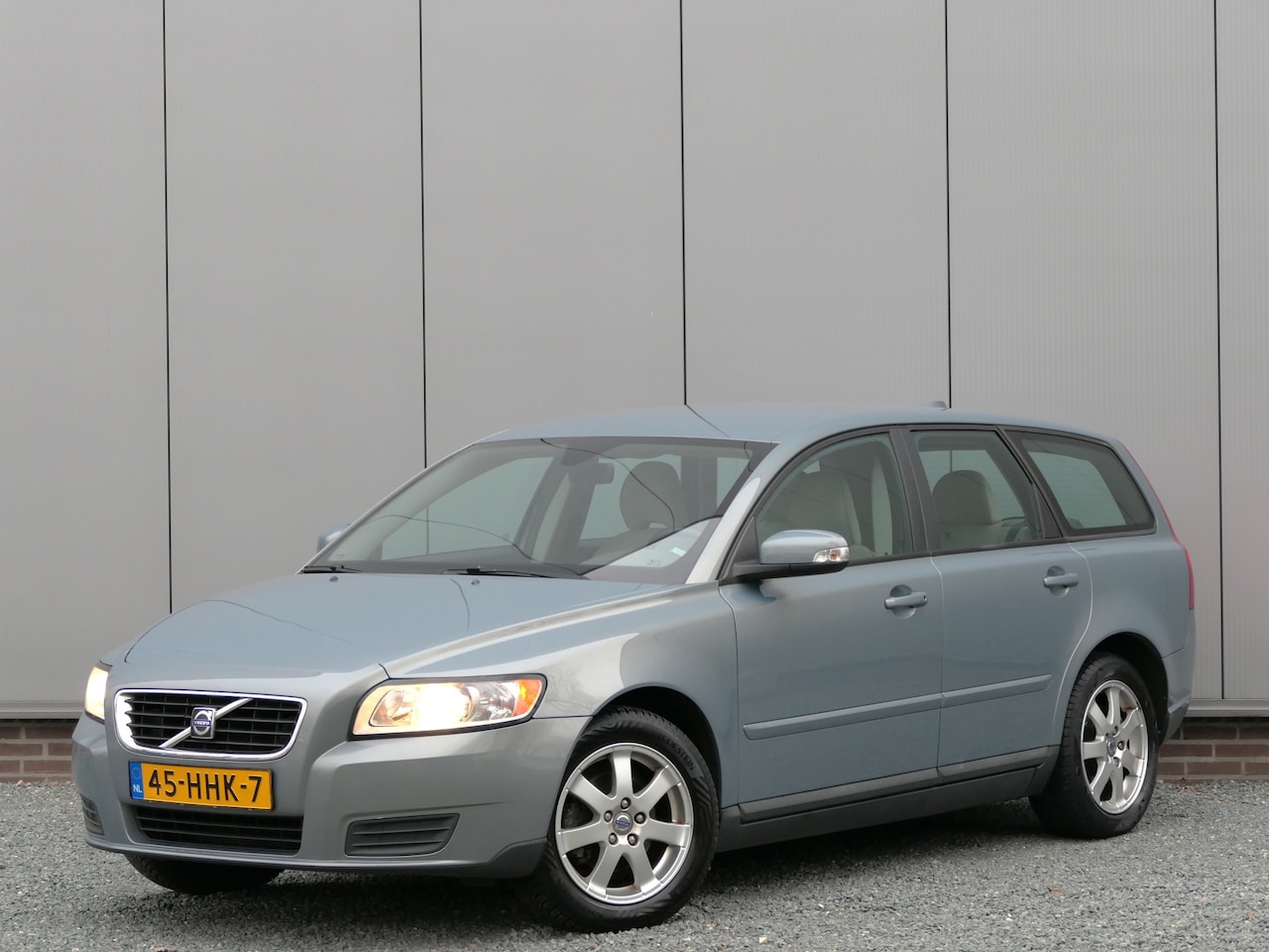 Volvo V50 - 1.8 Kinetic goed onderhouden / Cruise Control / Climate Control / Trekhaak - AutoWereld.nl