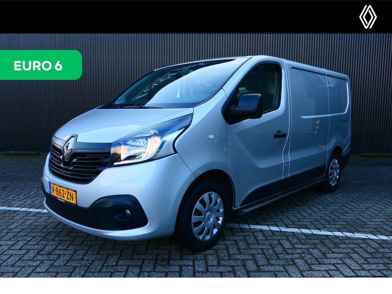 Renault Trafic - 1.6 dCi T27 L1H1 Comfort - Trekhaak, lat-lat betimmering, camera, achterdeuren met ruiten - AutoWereld.nl