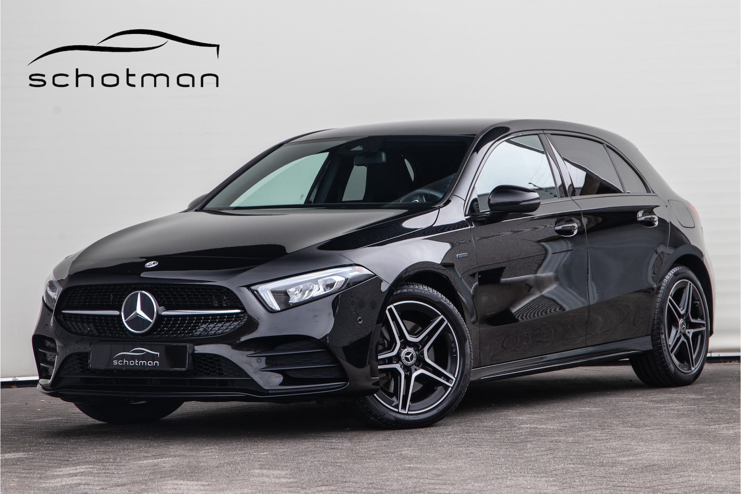 Mercedes-Benz A-klasse - 250 e AMG Night-edition Sfeerverlichting Navi Plug-in hybrid 2020 - AutoWereld.nl