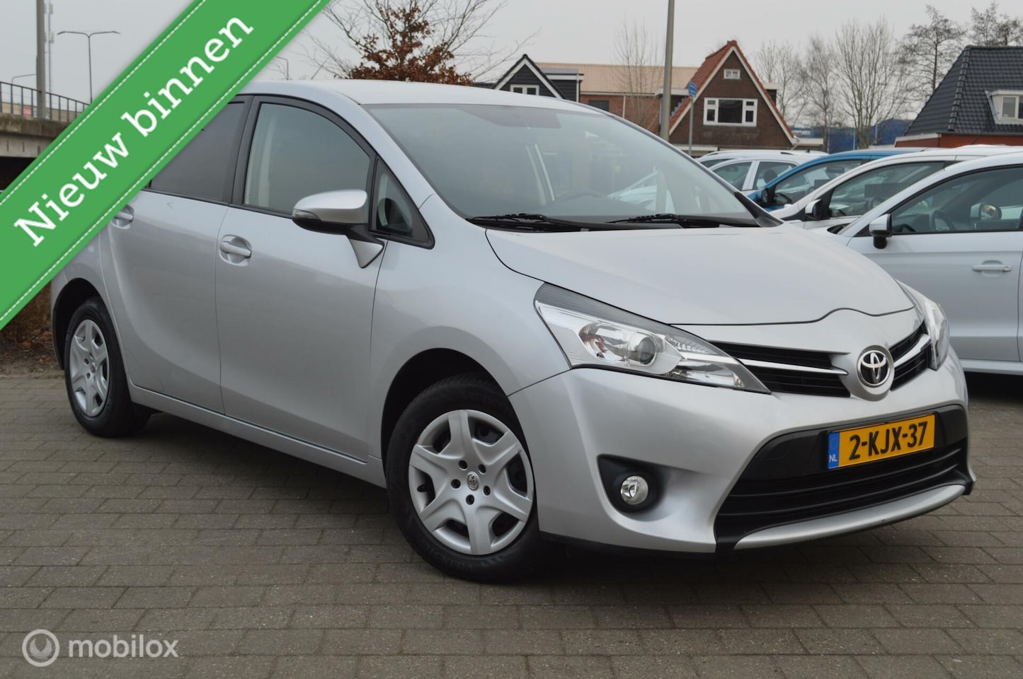 Toyota Verso - 1.6 VVT-i Comfort 1.6 VVT-i Comfort - AutoWereld.nl