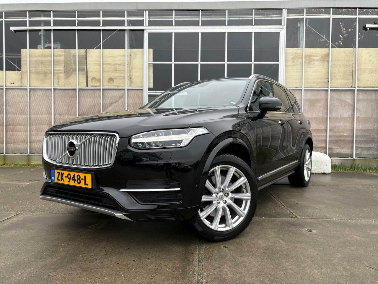 Volvo XC90 - 2.0 T8 AWD Inscription | HUD | Luchtvering | Trekhaak - AutoWereld.nl