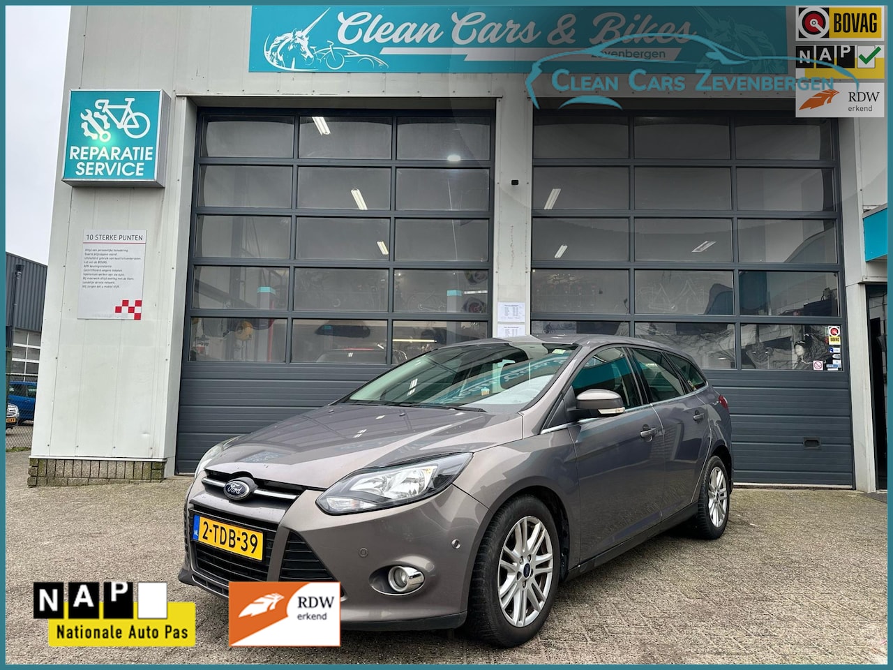 Ford Focus Wagon - 1.6 TDCI ECOnetic Leer Titanium - AutoWereld.nl