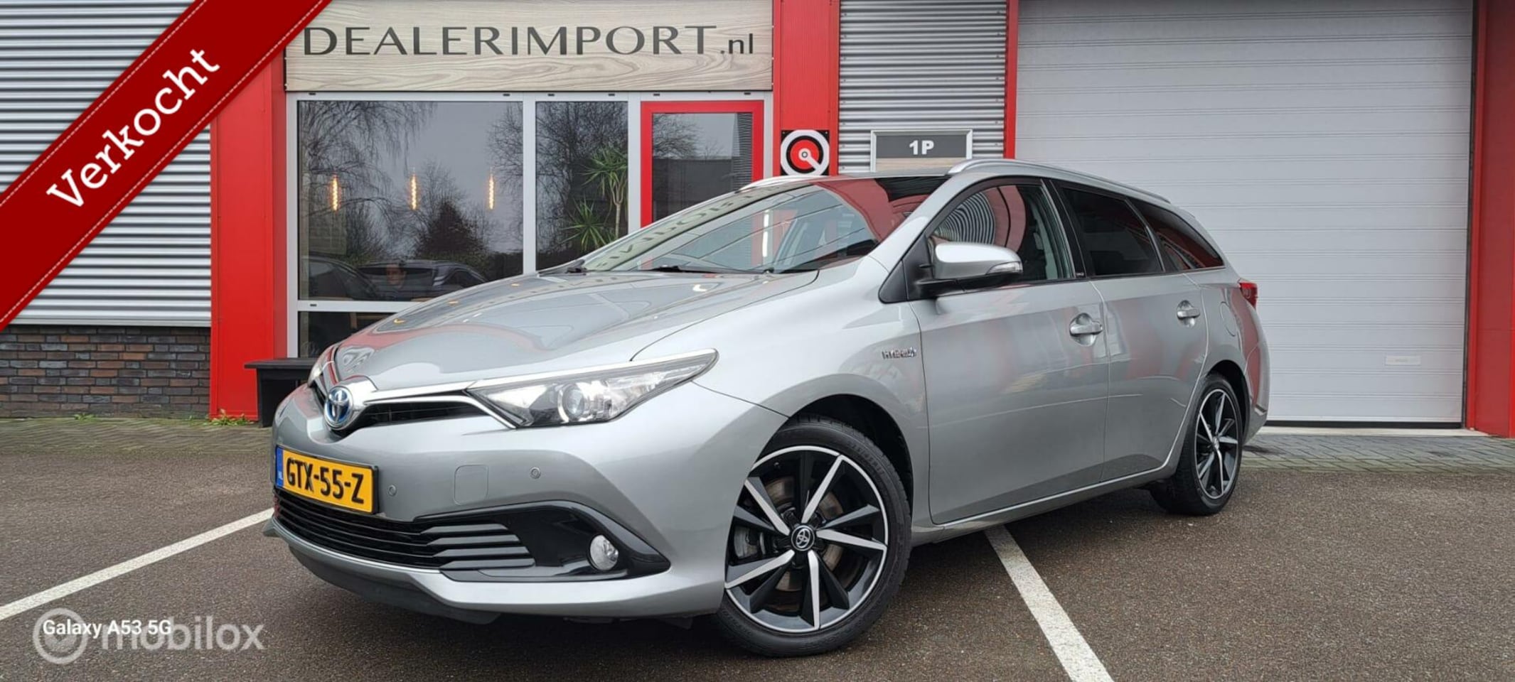 Toyota Auris Touring Sports - 1.8 Hybrid Edition S+ / ECC / NAVI / Cruisecontrol - AutoWereld.nl