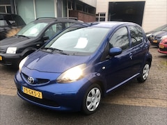 Toyota Aygo - 1.0-12V + Keurig nette en goed onderhouden auto. 5 Deurs, Electr ramen, Cv enz. Auto krijg