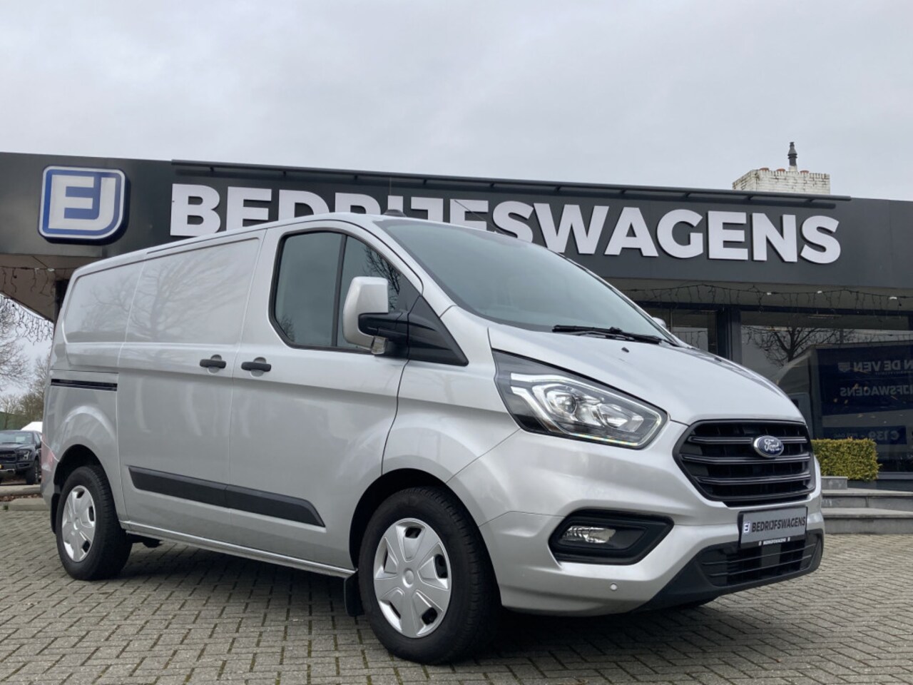 Ford Transit Custom - 300 2.0 TDCI L1H1 Trend 130pk/96kW Automaat | 3 stuks leverbaar! | Dodehoek | Multimediasc - AutoWereld.nl