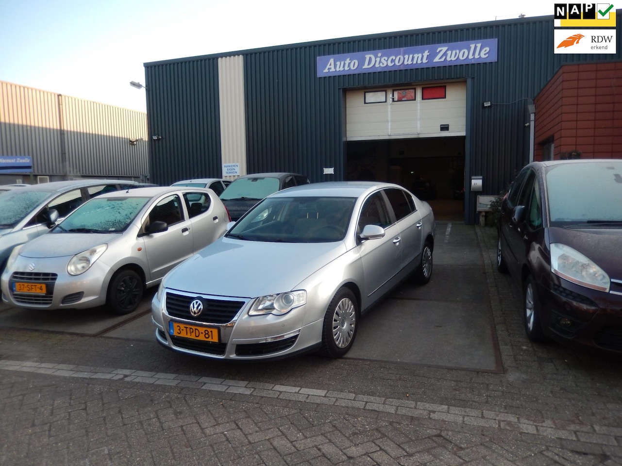 Volkswagen Passat - 1.6 FSI Comfortline 1.6 FSI Comfortline - AutoWereld.nl