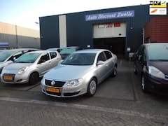 Volkswagen Passat - 1.6 FSI Comfortline