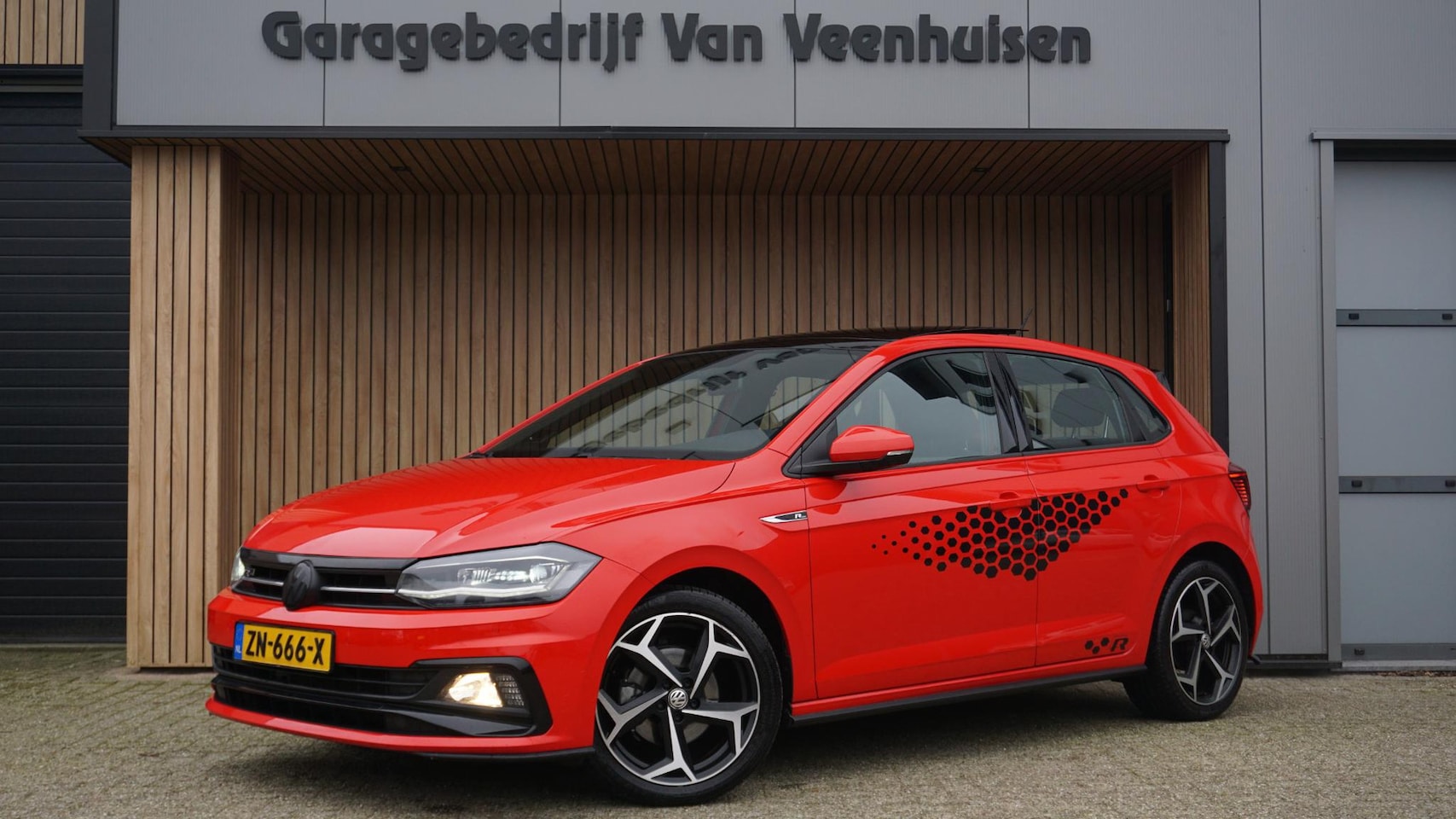 Volkswagen Polo - 1.0 TSI 116pk DSG 5Drs R-Line & Highline Pano.dak Beats Virtual Cockpit TCR-Look 17inch LM - AutoWereld.nl