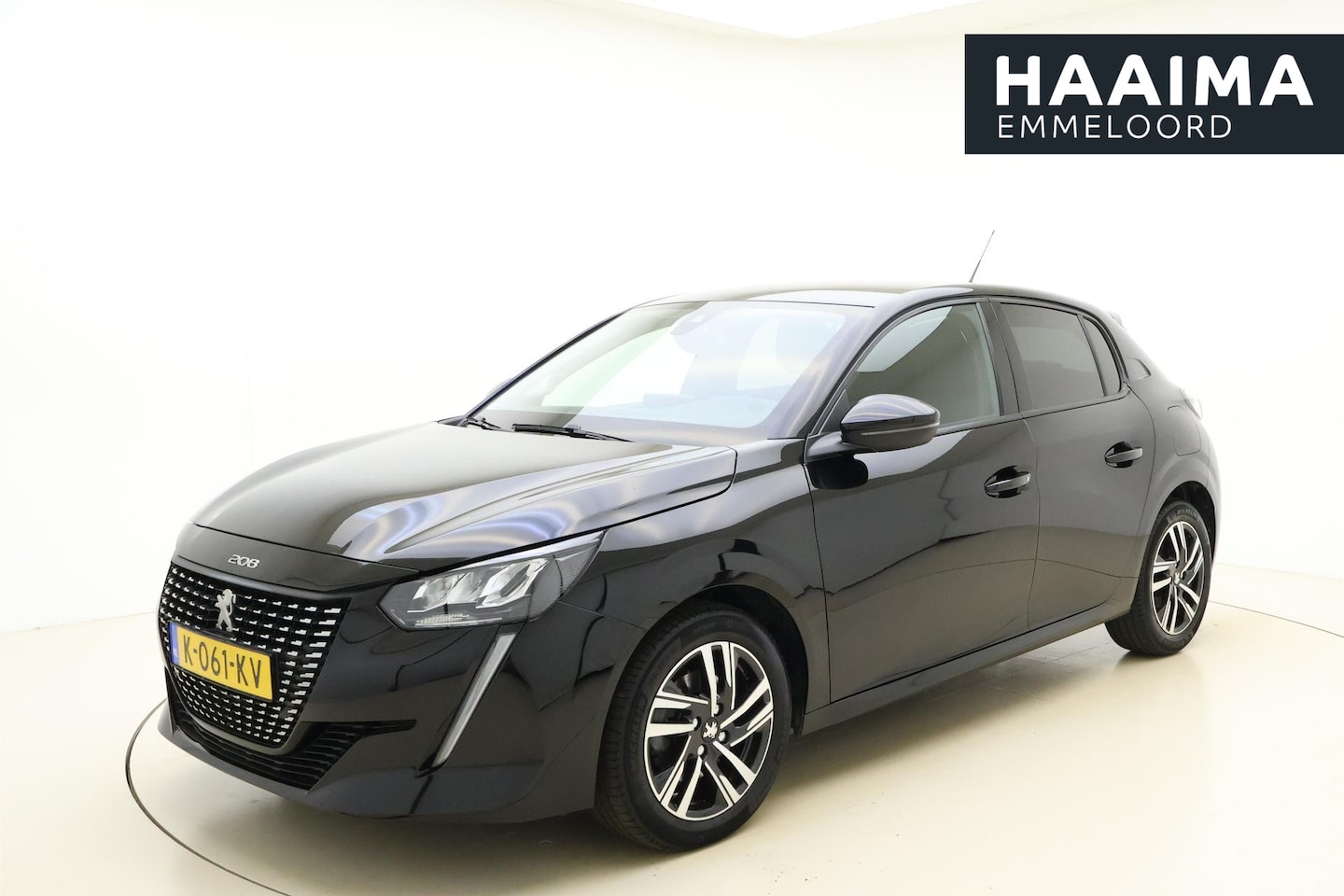 Peugeot 208 - 1.2 PureTech Allure | Stoelverwarming | Climate Control | Parkeercamera/-sensoren | Apple - AutoWereld.nl