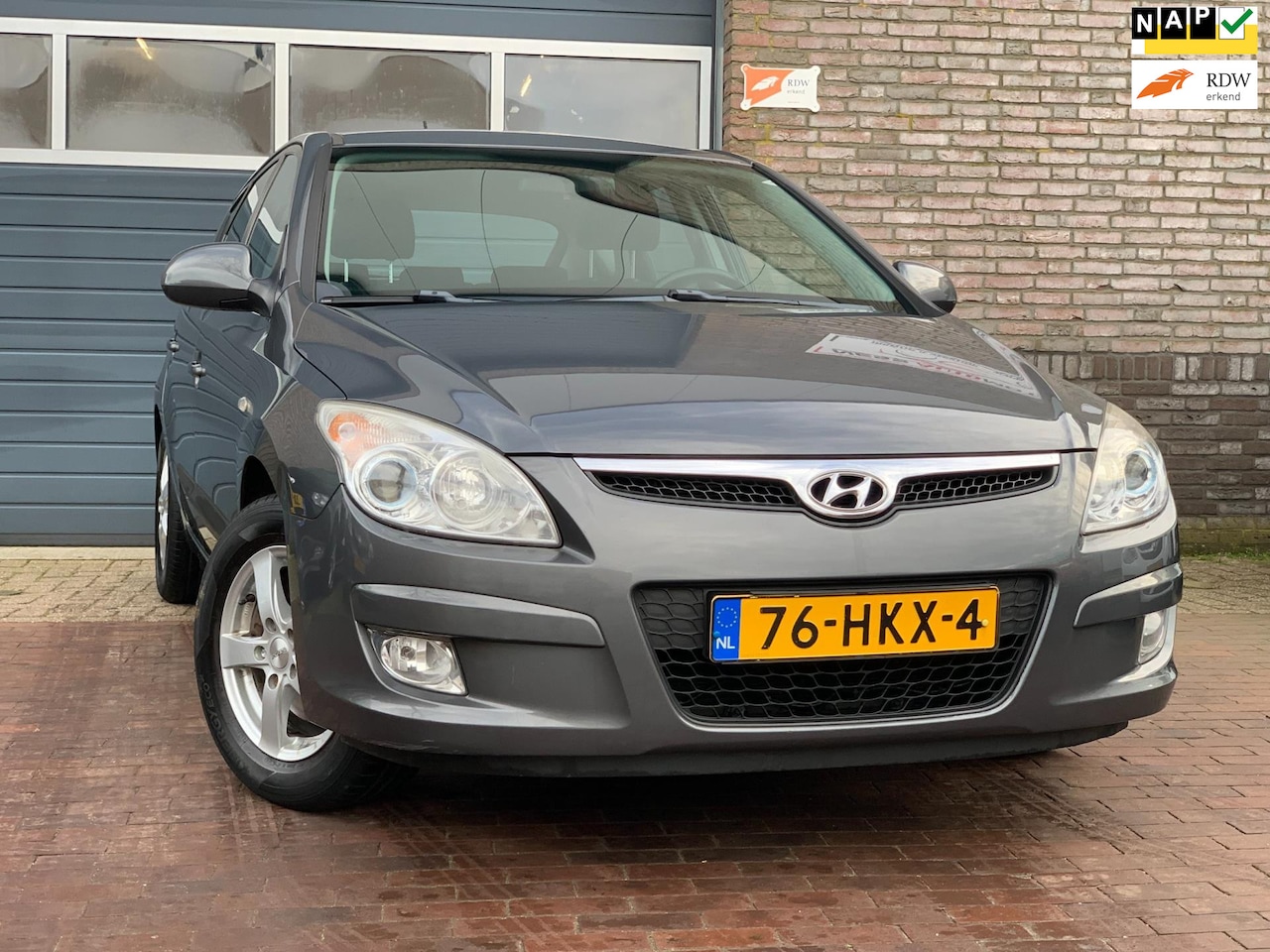 Hyundai i30 - 1.6i Dynamic AUTOMAAT|Climate - AutoWereld.nl